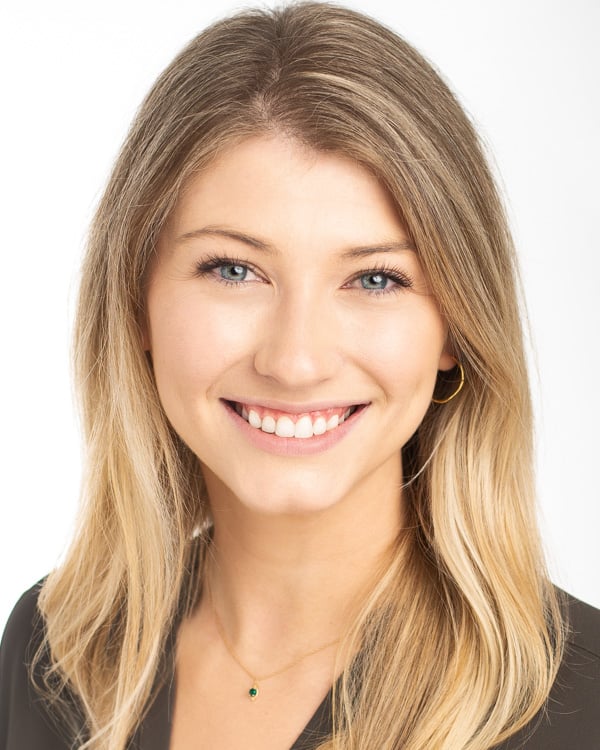 Professional photo for LinkedIn professional headshot linkedin